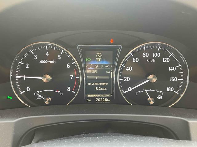 クラウン ロイヤルサルーン　ＥＴＣ　クリアランスソナー　オートクルーズコントロール　バックカメラ　ナビ　ＴＶ　アルミホイール　オートライト　ＬＥＤヘッドランプ　ＡＴ　スマートキー　電動格納ミラー　盗難防止システム　パワーシート（39枚目）