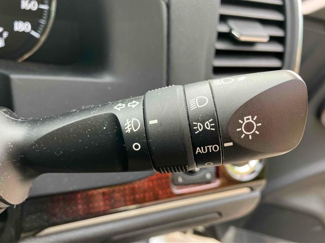 クラウン ロイヤルサルーン　ＥＴＣ　クリアランスソナー　オートクルーズコントロール　バックカメラ　ナビ　ＴＶ　アルミホイール　オートライト　ＬＥＤヘッドランプ　ＡＴ　スマートキー　電動格納ミラー　盗難防止システム　パワーシート（40枚目）