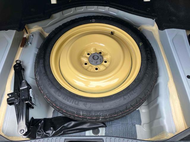 クラウン ロイヤルサルーン　ＥＴＣ　クリアランスソナー　オートクルーズコントロール　バックカメラ　ナビ　ＴＶ　アルミホイール　オートライト　ＬＥＤヘッドランプ　ＡＴ　スマートキー　電動格納ミラー　盗難防止システム　パワーシート（80枚目）