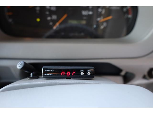 カムロード ベースグレード　ユーロスター　サブバッテリー２００ｈ　ソーラーパネル４００Ｗ　レノジー走行充電　クルーズコントロール　家庭用エアコン（16枚目）