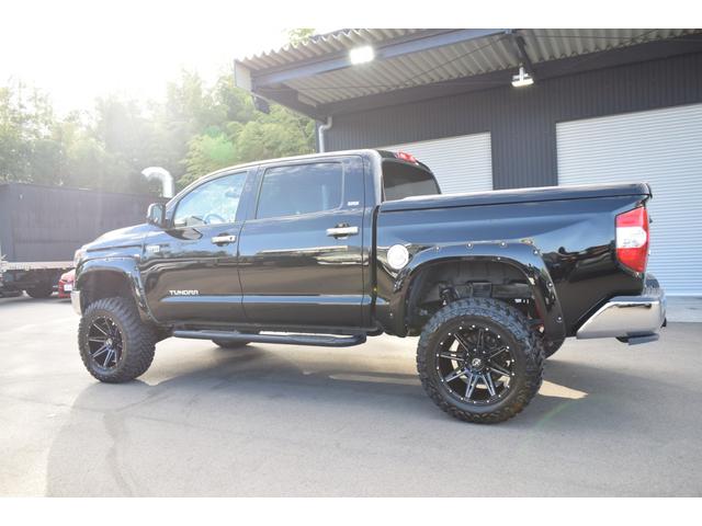 タンドラ クルーマックス SR5 新車並行車/4WD/プロコンプリフトアップ/新品20インチタイヤホイール/新品LEDヘッドライト/新品1794EDLOOKメッキグリル/新品コンビハンドル/フルセグ地デジナビ/バイパーセキュリティー(11枚目)