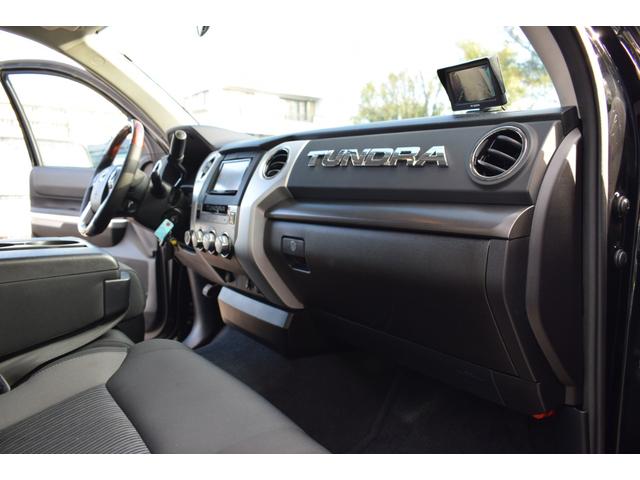 タンドラ クルーマックス SR5 新車並行車/4WD/プロコンプリフトアップ/新品20インチタイヤホイール/新品LEDヘッドライト/新品1794EDLOOKメッキグリル/新品コンビハンドル/フルセグ地デジナビ/バイパーセキュリティー(23枚目)