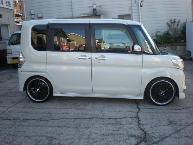 タント カスタムＲＳ　トップエディションＳＡＩＩ　ターボ・ナビ・ＥＴＣ・バックカメラ・ローダウン・１７インチアルミホイール・ウインドウフィルム・両側パワースライドドア（3枚目）