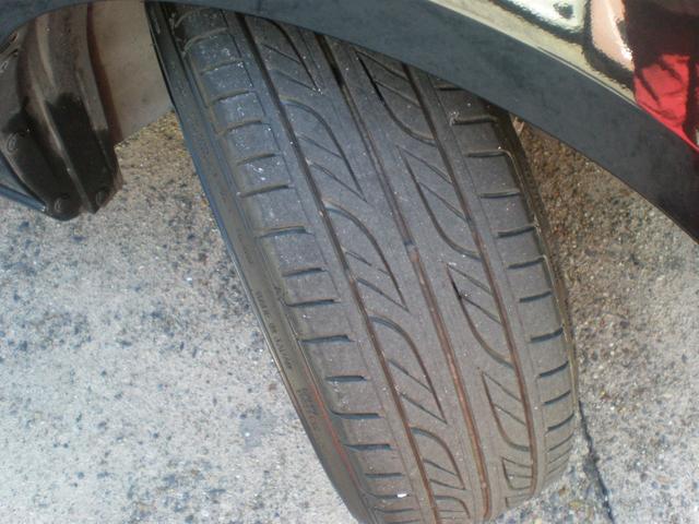 アルト F 5MT ナビ・ETC・バックカメラ・ブルトゥース・車高調・社外マフラー・4スピーカー・サブウーハー・ウインドウフィルム・16インチアルミホイール・LEDヘッドライト・前後ドライブレコーダー(6枚目)