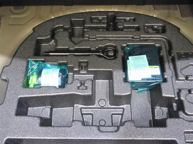 クラウンクロスオーバー ＲＳアドバンスド　４ＷＤ　フルセグ　メモリーナビ　ミュージックプレイヤー接続可　バックカメラ　衝突被害軽減システム　ＥＴＣ　ドラレコ　ＬＥＤヘッドランプ　ワンオーナー（32枚目）