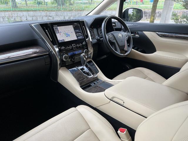 アルファード 3.5エグゼクティブラウンジS 法人1オーナー 最終モデル メーカー保証付 禁煙車 Wサンルーフ モデリスタエアロ&20インチAW TRD4本出マフラー ローダウン リアスモークフィルム TVキャンセラー パノラミックビューモニター(7枚目)