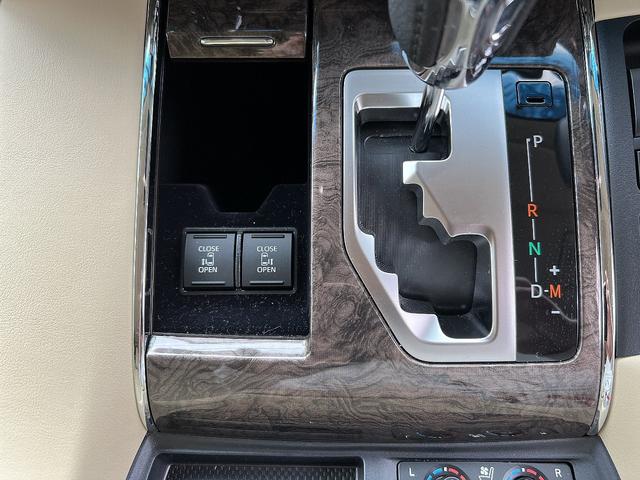 アルファード 3.5エグゼクティブラウンジS 法人1オーナー 最終モデル メーカー保証付 禁煙車 Wサンルーフ モデリスタエアロ&20インチAW TRD4本出マフラー ローダウン リアスモークフィルム TVキャンセラー パノラミックビューモニター(19枚目)
