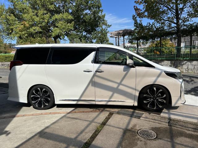 アルファード 3.5エグゼクティブラウンジS 法人1オーナー 最終モデル メーカー保証付 禁煙車 Wサンルーフ モデリスタエアロ&20インチAW TRD4本出マフラー ローダウン リアスモークフィルム TVキャンセラー パノラミックビューモニター(38枚目)