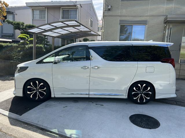 アルファード 3.5エグゼクティブラウンジS 法人1オーナー 最終モデル メーカー保証付 禁煙車 Wサンルーフ モデリスタエアロ&20インチAW TRD4本出マフラー ローダウン リアスモークフィルム TVキャンセラー パノラミックビューモニター(42枚目)