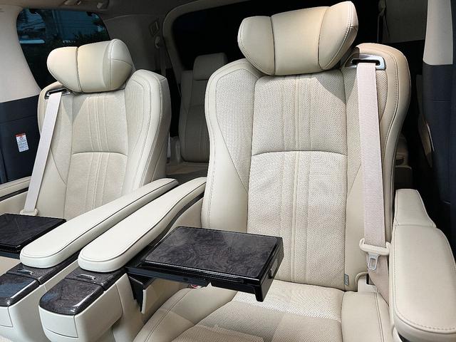 アルファード 3.5エグゼクティブラウンジS 法人1オーナー 最終モデル メーカー保証付 禁煙車 Wサンルーフ モデリスタエアロ&20インチAW TRD4本出マフラー ローダウン リアスモークフィルム TVキャンセラー パノラミックビューモニター(56枚目)