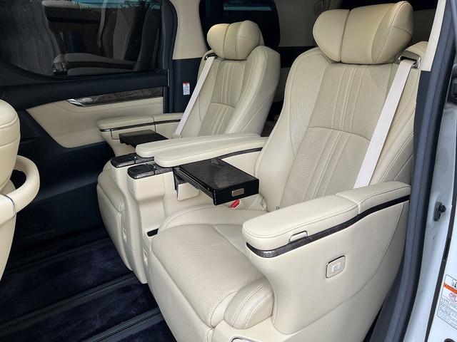 アルファード 3.5エグゼクティブラウンジS 法人1オーナー 最終モデル メーカー保証付 禁煙車 Wサンルーフ モデリスタエアロ&20インチAW TRD4本出マフラー ローダウン リアスモークフィルム TVキャンセラー パノラミックビューモニター(64枚目)