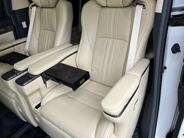 アルファード 3.5エグゼクティブラウンジS 法人1オーナー 最終モデル メーカー保証付 禁煙車 Wサンルーフ モデリスタエアロ&20インチAW TRD4本出マフラー ローダウン リアスモークフィルム TVキャンセラー パノラミックビューモニター(65枚目)