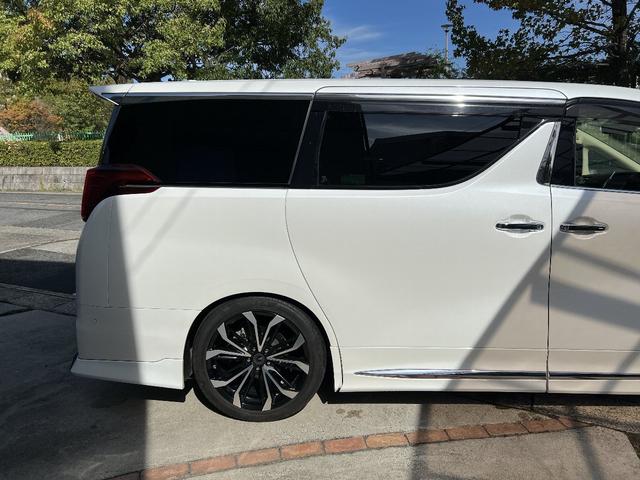 アルファード 3.5エグゼクティブラウンジS 法人1オーナー 最終モデル メーカー保証付 禁煙車 Wサンルーフ モデリスタエアロ&20インチAW TRD4本出マフラー ローダウン リアスモークフィルム TVキャンセラー パノラミックビューモニター(75枚目)