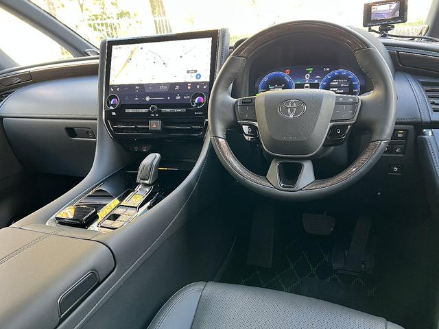 アルファードハイブリッド エグゼクティブラウンジ 1オーナー 禁煙 寒冷地仕様 メーカー保証 モデリスタエアロ&マフラー&シグネチャーイルミ&イルミルーフスポイラー RAYS20インチAW ユニバーサルステップ マルチカラーインテリアイルミネーション(4枚目)