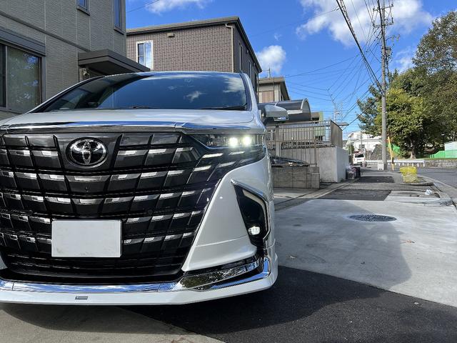 アルファードハイブリッド エグゼクティブラウンジ 1オーナー 禁煙 寒冷地仕様 メーカー保証 モデリスタエアロ&マフラー&シグネチャーイルミ&イルミルーフスポイラー RAYS20インチAW ユニバーサルステップ マルチカラーインテリアイルミネーション(31枚目)