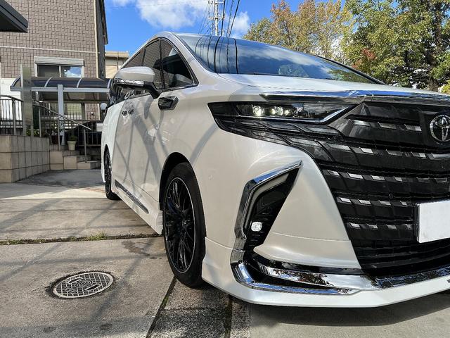 アルファードハイブリッド エグゼクティブラウンジ 1オーナー 禁煙 寒冷地仕様 メーカー保証 モデリスタエアロ&マフラー&シグネチャーイルミ&イルミルーフスポイラー RAYS20インチAW ユニバーサルステップ マルチカラーインテリアイルミネーション(33枚目)