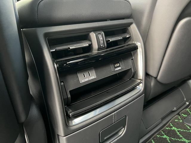 アルファードハイブリッド エグゼクティブラウンジ 1オーナー 禁煙 寒冷地仕様 メーカー保証 モデリスタエアロ&マフラー&シグネチャーイルミ&イルミルーフスポイラー RAYS20インチAW ユニバーサルステップ マルチカラーインテリアイルミネーション(34枚目)