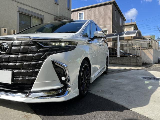 アルファードハイブリッド エグゼクティブラウンジ 1オーナー 禁煙 寒冷地仕様 メーカー保証 モデリスタエアロ&マフラー&シグネチャーイルミ&イルミルーフスポイラー RAYS20インチAW ユニバーサルステップ マルチカラーインテリアイルミネーション(35枚目)