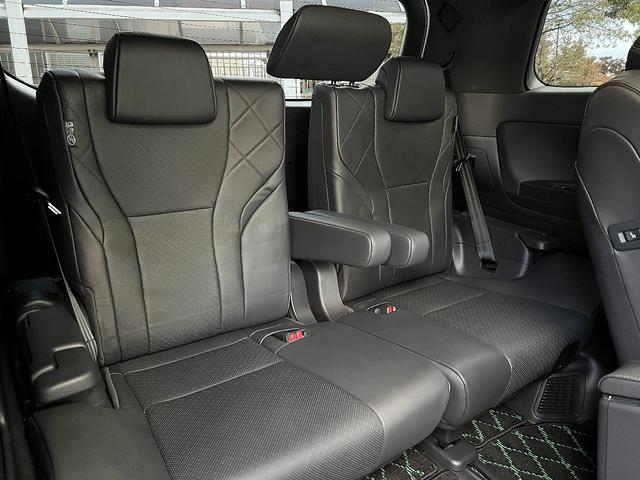 アルファードハイブリッド エグゼクティブラウンジ 1オーナー 禁煙 寒冷地仕様 メーカー保証 モデリスタエアロ&マフラー&シグネチャーイルミ&イルミルーフスポイラー RAYS20インチAW ユニバーサルステップ マルチカラーインテリアイルミネーション(67枚目)