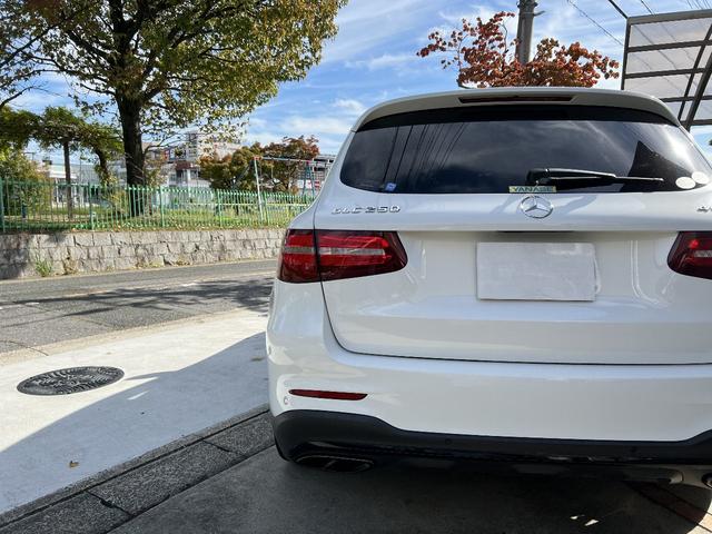 GLC GLC250 4マチックスポーツ 買取直販 禁煙車 AMG20インチAW 社外フロントスポイラー ドアミラーブラックペイント AMG43リアディフューザー TVキャンセラー 前後ドライブレコーダー パナメリカーナグリル スペアキー(46枚目)