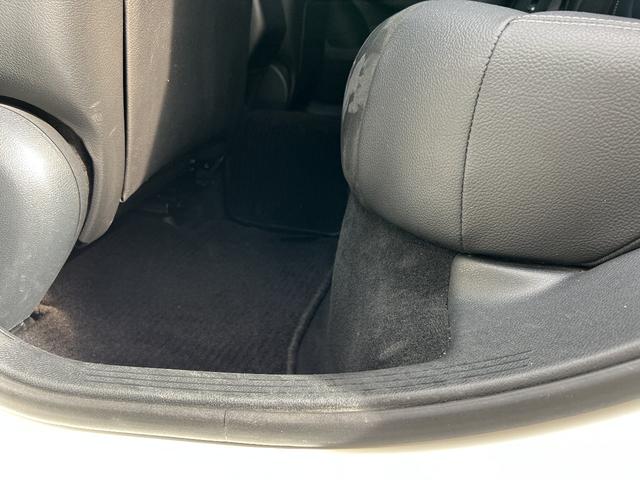 GLC GLC250 4マチックスポーツ 買取直販 禁煙車 AMG20インチAW 社外フロントスポイラー ドアミラーブラックペイント AMG43リアディフューザー TVキャンセラー 前後ドライブレコーダー パナメリカーナグリル スペアキー(55枚目)