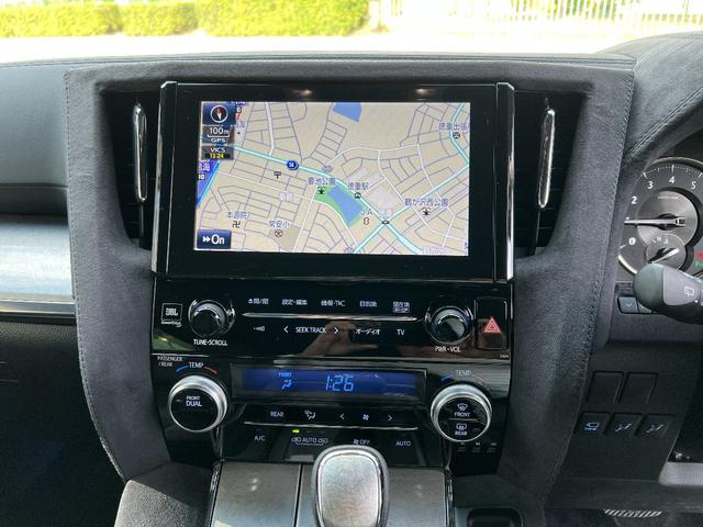 アルファード 3.5エグゼクティブラウンジS Wサンルーフ 黒革 禁煙車 LEDデイライト付TRDフルエアロ ローダウン レクサスRX20インチAW 内装アルカンターラ加工 メッキ部ブラックアウト ドライブレコーダー機能付デジタルインナーミラー(10枚目)