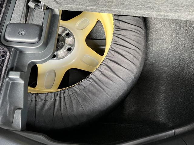 アルファード 3.5エグゼクティブラウンジS Wサンルーフ 黒革 禁煙車 LEDデイライト付TRDフルエアロ ローダウン レクサスRX20インチAW 内装アルカンターラ加工 メッキ部ブラックアウト ドライブレコーダー機能付デジタルインナーミラー(16枚目)