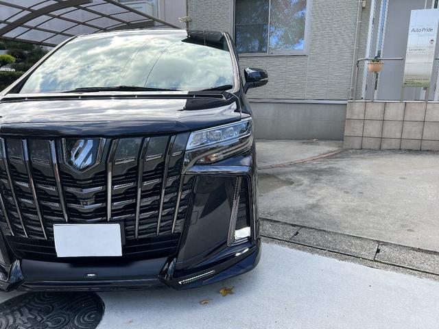 アルファード 3.5エグゼクティブラウンジS Wサンルーフ 黒革 禁煙車 LEDデイライト付TRDフルエアロ ローダウン レクサスRX20インチAW 内装アルカンターラ加工 メッキ部ブラックアウト ドライブレコーダー機能付デジタルインナーミラー(28枚目)
