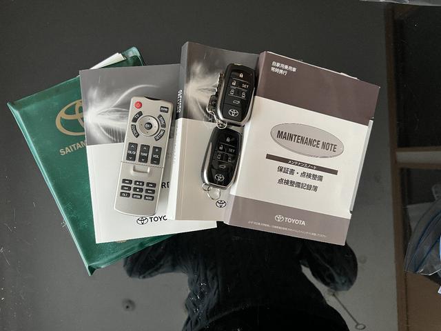 アルファード 3.5エグゼクティブラウンジS Wサンルーフ 黒革 禁煙車 LEDデイライト付TRDフルエアロ ローダウン レクサスRX20インチAW 内装アルカンターラ加工 メッキ部ブラックアウト ドライブレコーダー機能付デジタルインナーミラー(42枚目)