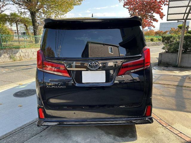 アルファード 3.5エグゼクティブラウンジS Wサンルーフ 黒革 禁煙車 LEDデイライト付TRDフルエアロ ローダウン レクサスRX20インチAW 内装アルカンターラ加工 メッキ部ブラックアウト ドライブレコーダー機能付デジタルインナーミラー(49枚目)