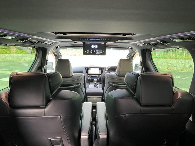 アルファード 3.5エグゼクティブラウンジS Wサンルーフ 黒革 禁煙車 LEDデイライト付TRDフルエアロ ローダウン レクサスRX20インチAW 内装アルカンターラ加工 メッキ部ブラックアウト ドライブレコーダー機能付デジタルインナーミラー(75枚目)