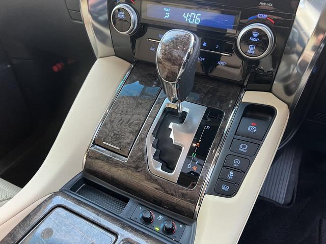 アルファード ３．５エグゼクティブラウンジＳ　最終モデル　メーカー保証付　禁煙車　Ｗサンルーフ　スペアタイヤ　前後ドライブレコーダー　ＩＧＬＡオーサアラーム　助手席ヘッドレスト可動式　改良後１０．５インチナビ　ＪＢＬ　パノラミックビューモニター（14枚目）