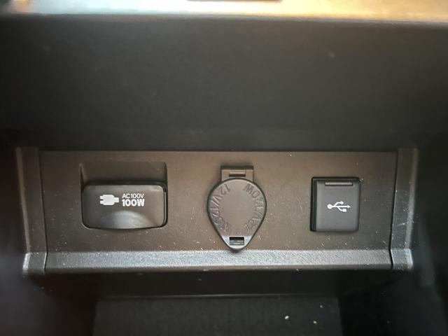 アルファード ３．５エグゼクティブラウンジＳ　最終モデル　メーカー保証付　禁煙車　Ｗサンルーフ　スペアタイヤ　前後ドライブレコーダー　ＩＧＬＡオーサアラーム　助手席ヘッドレスト可動式　改良後１０．５インチナビ　ＪＢＬ　パノラミックビューモニター（29枚目）