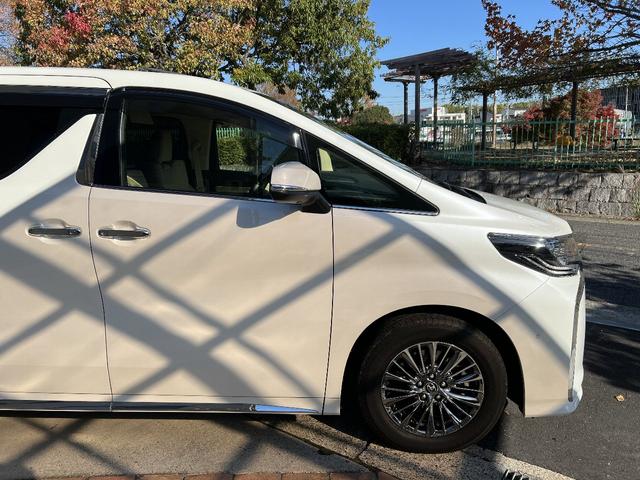 アルファード ３．５エグゼクティブラウンジＳ　最終モデル　メーカー保証付　禁煙車　Ｗサンルーフ　スペアタイヤ　前後ドライブレコーダー　ＩＧＬＡオーサアラーム　助手席ヘッドレスト可動式　改良後１０．５インチナビ　ＪＢＬ　パノラミックビューモニター（73枚目）