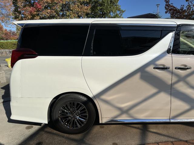 アルファード ３．５エグゼクティブラウンジＳ　最終モデル　メーカー保証付　禁煙車　Ｗサンルーフ　スペアタイヤ　前後ドライブレコーダー　ＩＧＬＡオーサアラーム　助手席ヘッドレスト可動式　改良後１０．５インチナビ　ＪＢＬ　パノラミックビューモニター（74枚目）