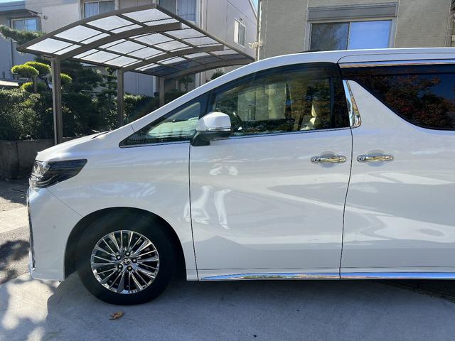 アルファード ３．５エグゼクティブラウンジＳ　最終モデル　メーカー保証付　禁煙車　Ｗサンルーフ　スペアタイヤ　前後ドライブレコーダー　ＩＧＬＡオーサアラーム　助手席ヘッドレスト可動式　改良後１０．５インチナビ　ＪＢＬ　パノラミックビューモニター（75枚目）
