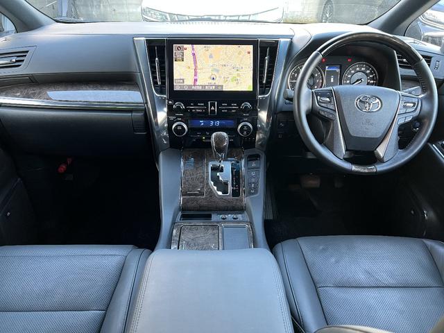 令和４年４月登録　１オーナー　禁煙車　メーカー保証付　最終モデル　Ｗサンルーフ　黒革　モデリスタエアロ＆シグネチャーイルミプレート＆マフラー＆２０ＡＷ　前後ドライブレコーダー　ＴＶキャンセラー