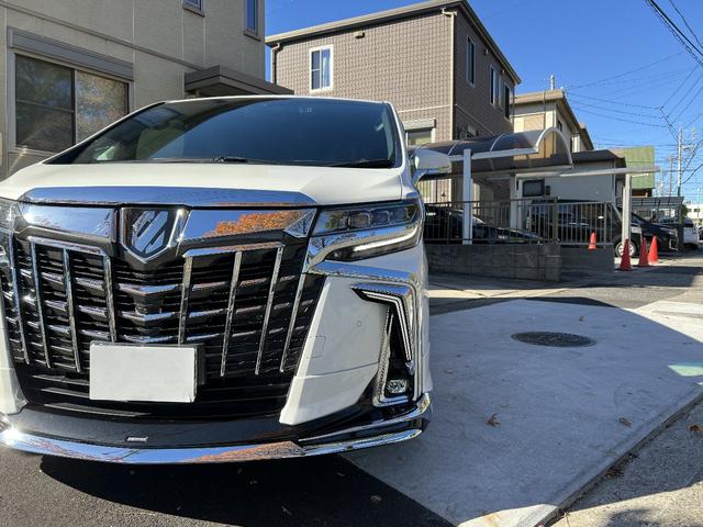 弊社では最先端技術であるナノセラミックコーティンパックをご用意しております。セラミックコーティングは１０層まで重ね塗りが可能です。お客様の大切なお車を高い強度でお守り致します。