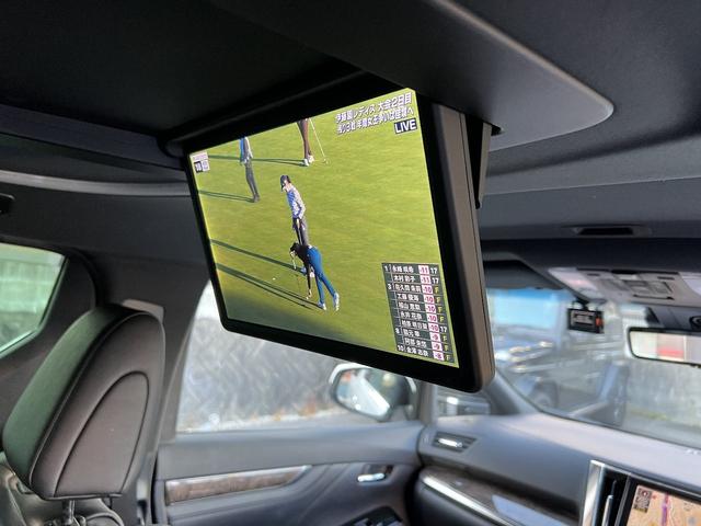 電動フリップダウンモニター