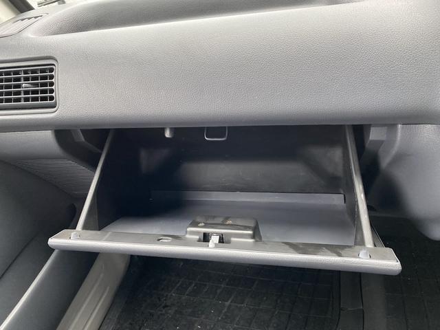 ハイエースバン ロングＤＸ　ＧＬパッケージ　集中ドアロック　車中泊仕様　木製棚＆ケース＆折り畳みテーブル２個天井、床、側面木板張り（40枚目）