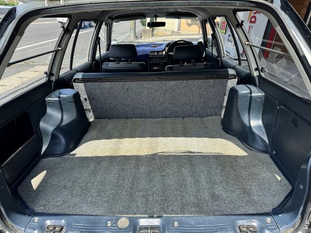 ファミリアバン 　５ＭＴ　ルーフレール　ダッシュマット　Ｒ４年新品ウォーターポンプ、ヒータコア交換　Ｒ５年Ｆキャリパー、クラッチマスターオーバーホール　新品ラジエター交換（15枚目）