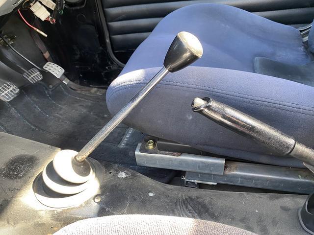 サニートラック ロングDX TC01新品ホイル プッシュスタート 32スカイラインシート タコメーター 4リンク 車高調 ウェバーキャブ(10枚目)