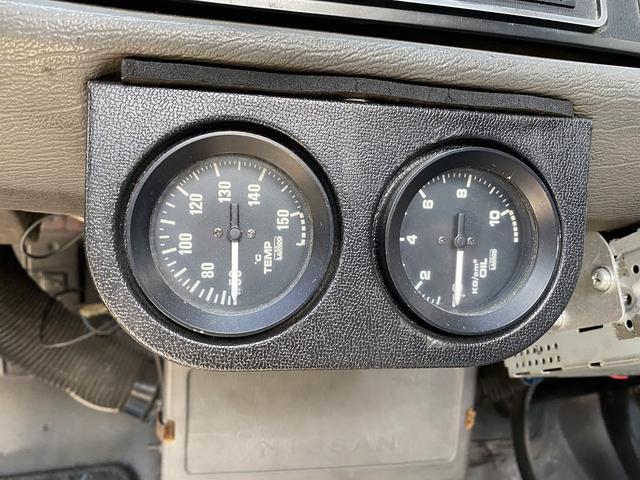 サニートラック ロングDX TC01新品ホイル プッシュスタート 32スカイラインシート タコメーター 4リンク 車高調 ウェバーキャブ(17枚目)