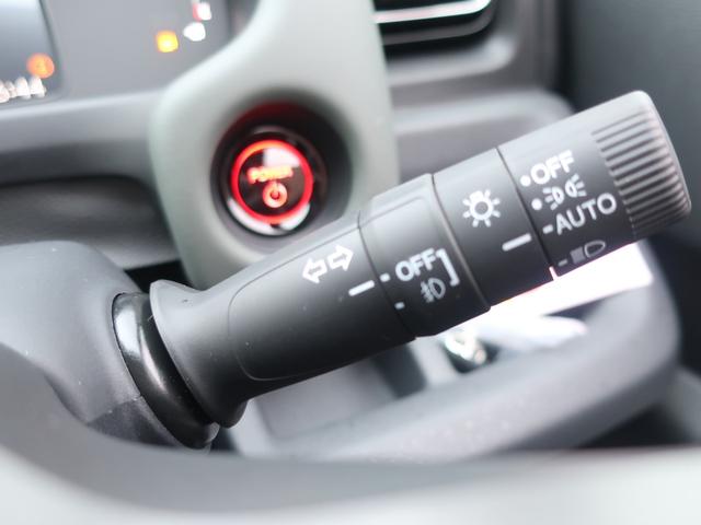 フリード e:HEVクロスター 新車未登録 ディーラーオプション装着車(8インチコネクトナビ ETC車載器 FRドラレコ) ホンダセンシング ブラインドスポットインフォメーション 運転席助手席シートヒーター 15AW(18枚目)