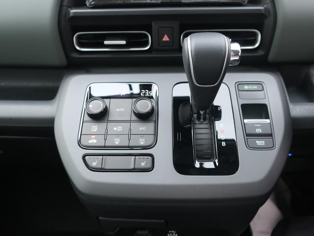 フリード e:HEVクロスター 新車未登録 ディーラーオプション装着車(8インチコネクトナビ ETC車載器 FRドラレコ) ホンダセンシング ブラインドスポットインフォメーション 運転席助手席シートヒーター 15AW(23枚目)