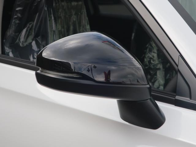 ヴェゼル ｅ：ＨＥＶ　Ｚ　新車未登録　ディーラーオプション装着車（フロントグリル　フォグライトガーニッシュ　Ｆロアスカート　ブラックエンブレム　ドアミラーカバー）ブラインドスポットインフォメーション　パワーテールゲート（12枚目）