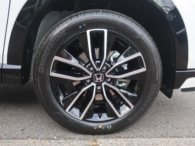 ヴェゼル ｅ：ＨＥＶ　Ｚ　新車未登録　ディーラーオプション装着車（フロントグリル　フォグライトガーニッシュ　Ｆロアスカート　ブラックエンブレム　ドアミラーカバー）ブラインドスポットインフォメーション　パワーテールゲート（34枚目）