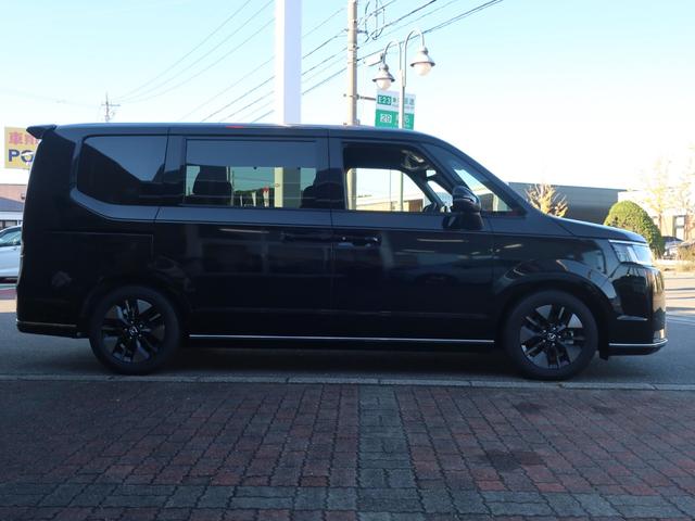 ステップワゴン スパーダ　当店試乗車　ディーラーオプション装着車（フロアマット　１１インチホンダコネクトナビ　ＥＴＣ）ホンダセンシング　ブラインドスポットインフォメーション　パワーテールゲート　トリプルゾーンＡＣ　１６ＡＷ（5枚目）