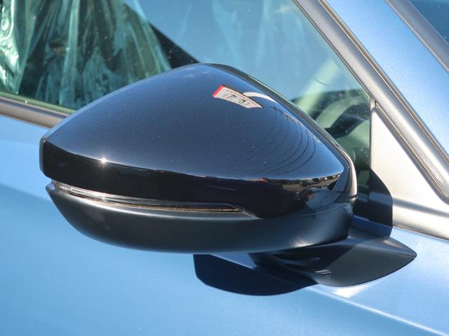 シビック ＥＸ　新車未登録　ディーラーオプション装着車（ドアミラーカバー　フロントバンパーガーニッシュ　テールゲートスポイラー）９インチホンダコネクトディスプレー　運転席助手席パワーシート　ＢＯＳＥサウンドシステム（9枚目）