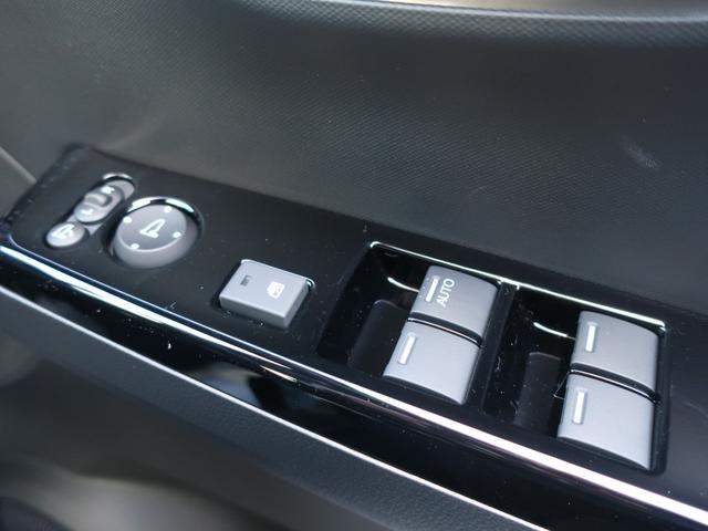 N-ONE RS 新車未登録 6MT ターボ ツートーン仕様 ホンダセンシング LEDヘッドライト&フォグライト 運転席助手席シートヒーター 15AW(25枚目)